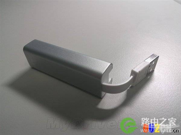 比AA电池略大发布全球最小无线路由