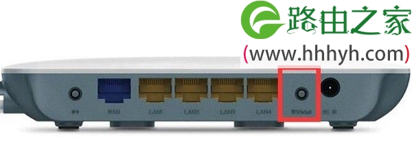 按住Default按钮，把磊科Power3路由器恢复出厂设置