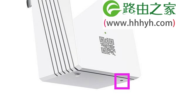 按住扩展器的RESET按钮，把扩展器恢复出厂设置