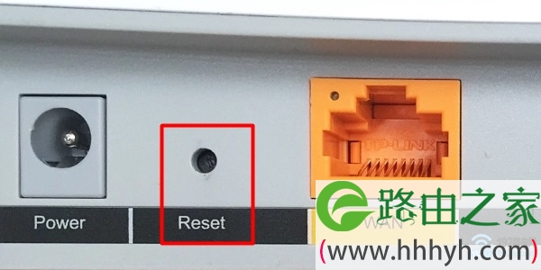 路由器登录密码忘记了,解决办法是把路由器恢复出厂设置
