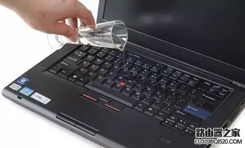 笔记本进水了?别急,教你5步急救措施! 笔记本进水了?别急,教你5步急救措施!