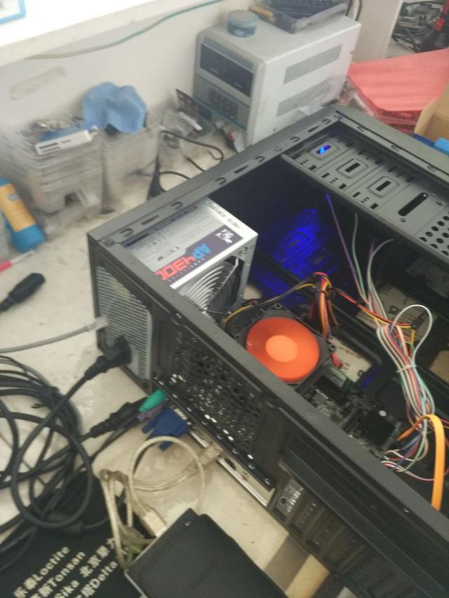 自己怎么组装电脑?新手组装电脑的方法