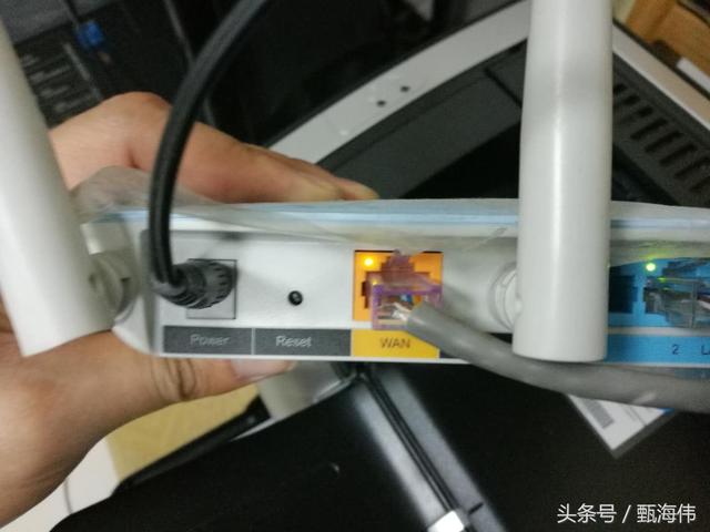 怎么用手机设置无线路由器上网