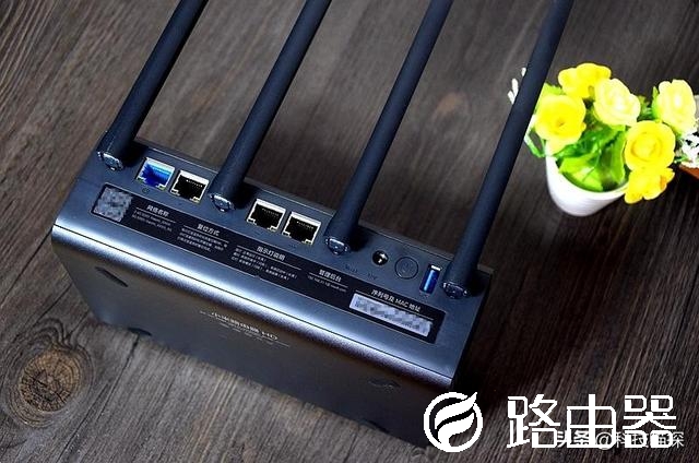 小米路由器HD真千兆、带硬盘、USB3.0、你还需要啥功能？