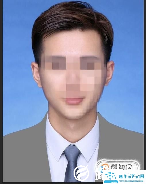 怎么用PS给衣服换颜色