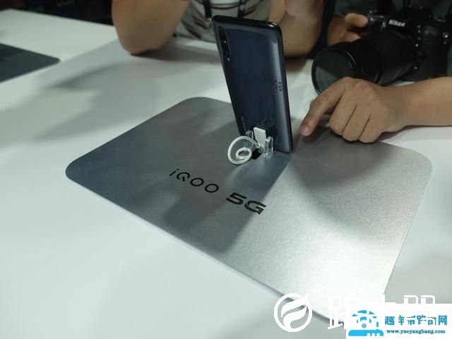 5G时代正式降临，vivo 5G手机将于8月上市，支持5G双卡双待