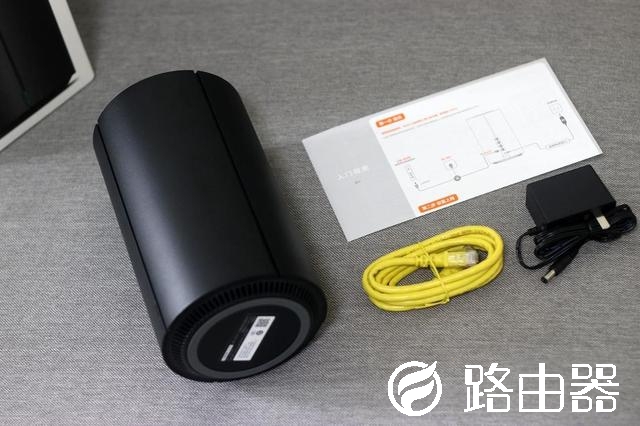 小米旗舰路由器：千兆传输超大内存，更快更稳