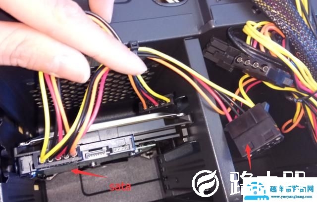 主板跟电源的线如何安装（组装电脑主机电源接线图）(7)