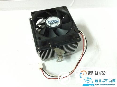电脑怎么拆CPU风扇