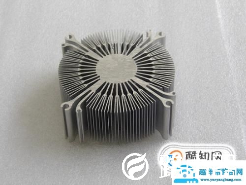 电脑怎么拆CPU风扇