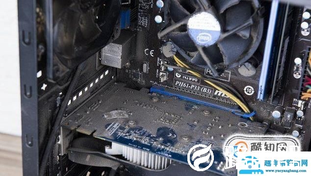 电脑开机启动不了 风扇转一会停一会