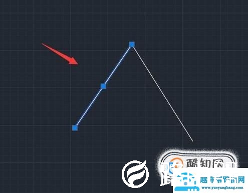 CAD中如何将两条直线合并