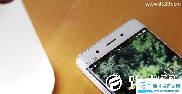 vivo Xplay5标准版和旗舰版的详细参数配置