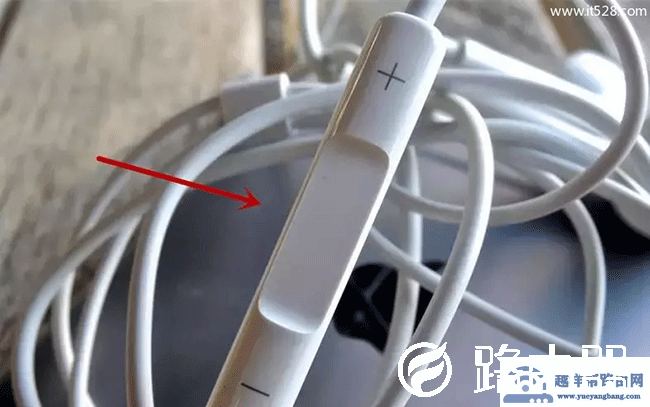 苹果iPhone耳机隐藏的超强功能，90%的人还不知道！！