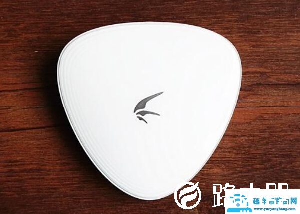 迅雷下载宝 首款家庭级网络存储器