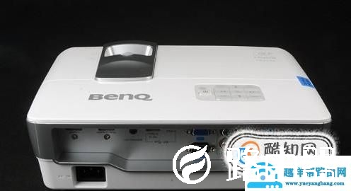 如何将笔记本电脑连接到投影仪？